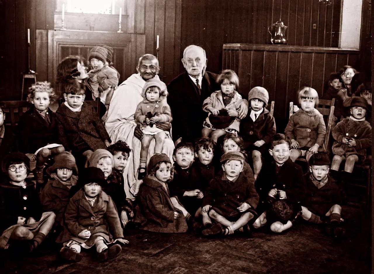 Mahatma Gandhi — Historical Photograph 15