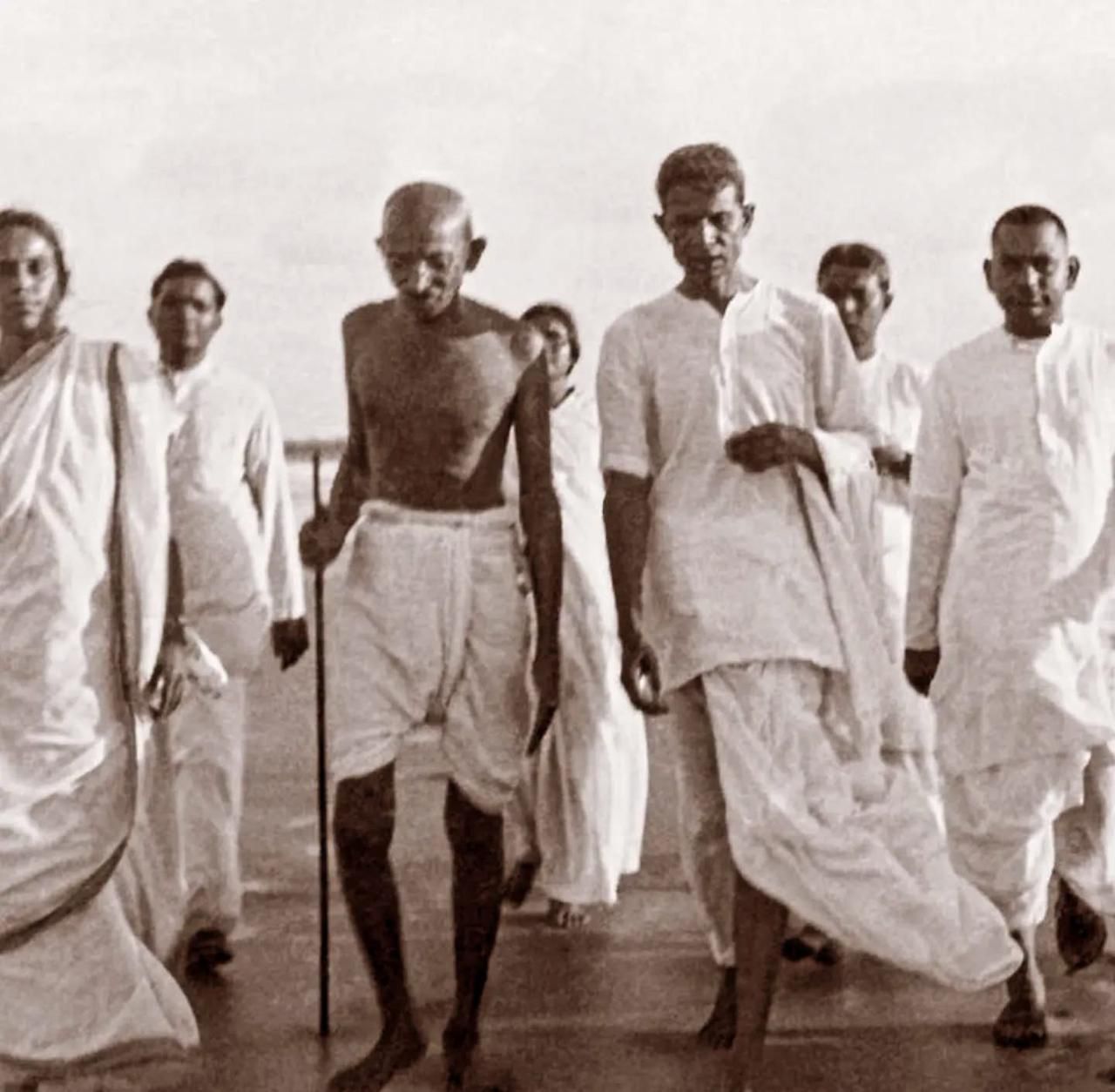 Mahatma Gandhi — Historical Photograph 16