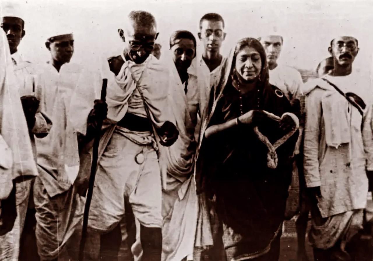 Mahatma Gandhi — Historical Photograph 5